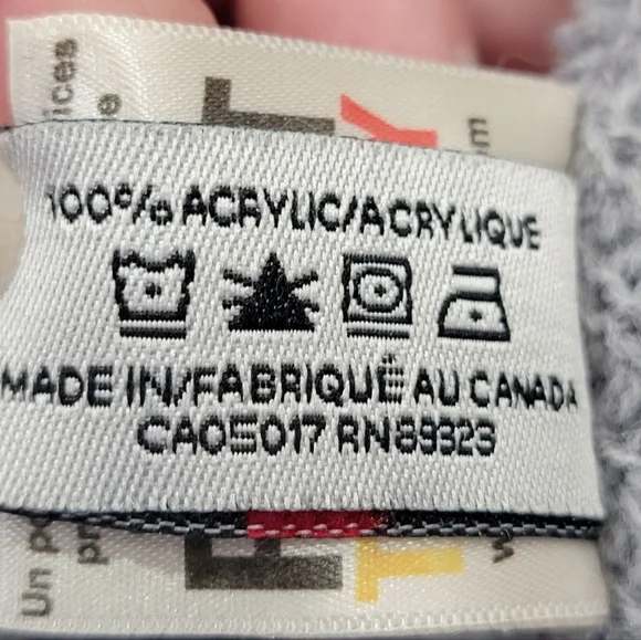 Roots Canada Raised Cuff Knit Beanie Toque Grey Winter Hat “Right to Play” - Picture 12 of 16